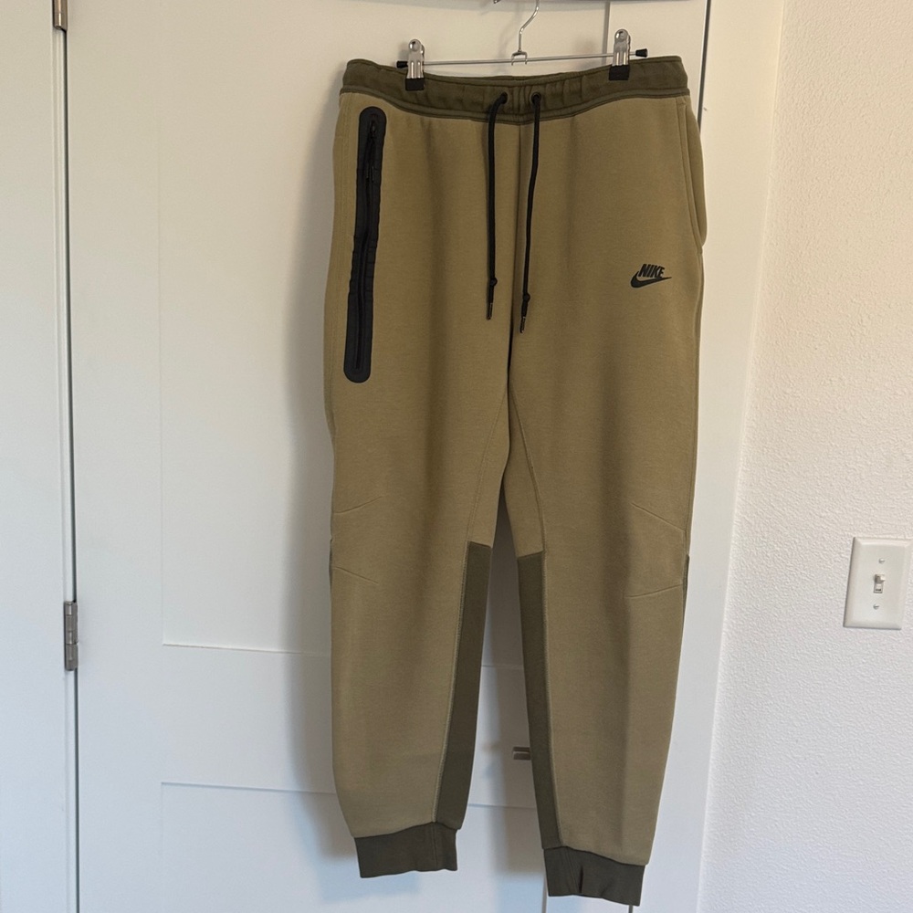 Nike Tech two-toned Olive and Black Joggers